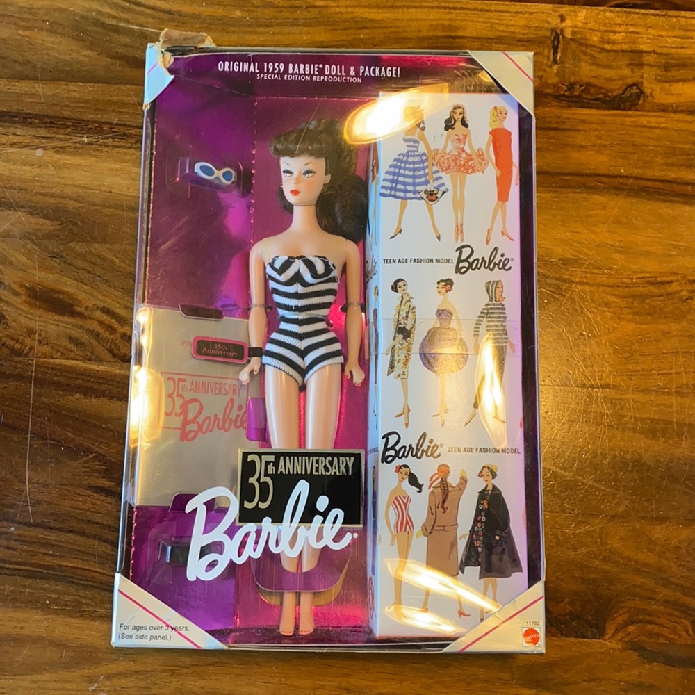 35th Anniversary Reproduction Barbie (Brunette)